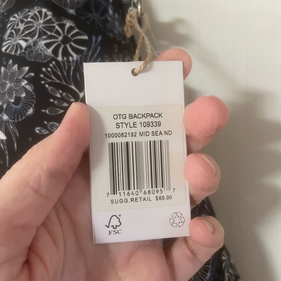 SAKROOTS Turtle Floral Sling Backpack Bag NWT - Picture 6 of 6